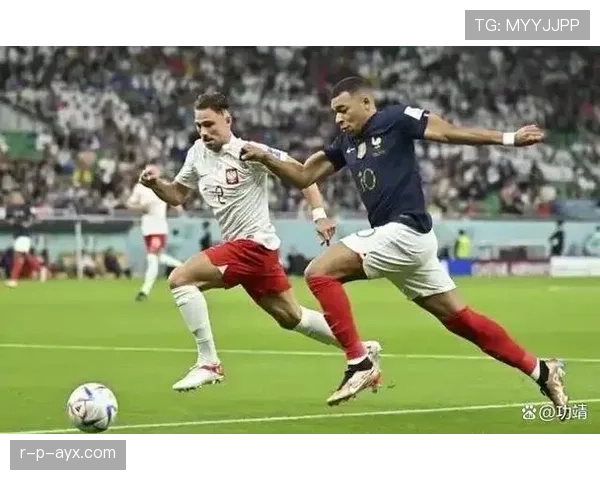 全球足球传奇：经典瞬间重现，那些改变历史的明星时刻