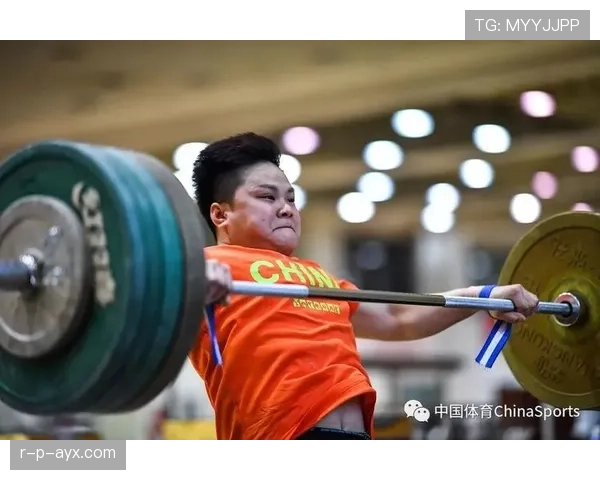 汪周雨训练完吃顿饭花的钱比我一个月工资还多